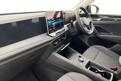 VOLKSWAGEN  Tiguan  Photo 2