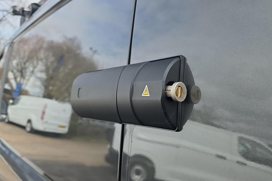 Used Ford TRANSIT CUSTOM WO26RZZ 33