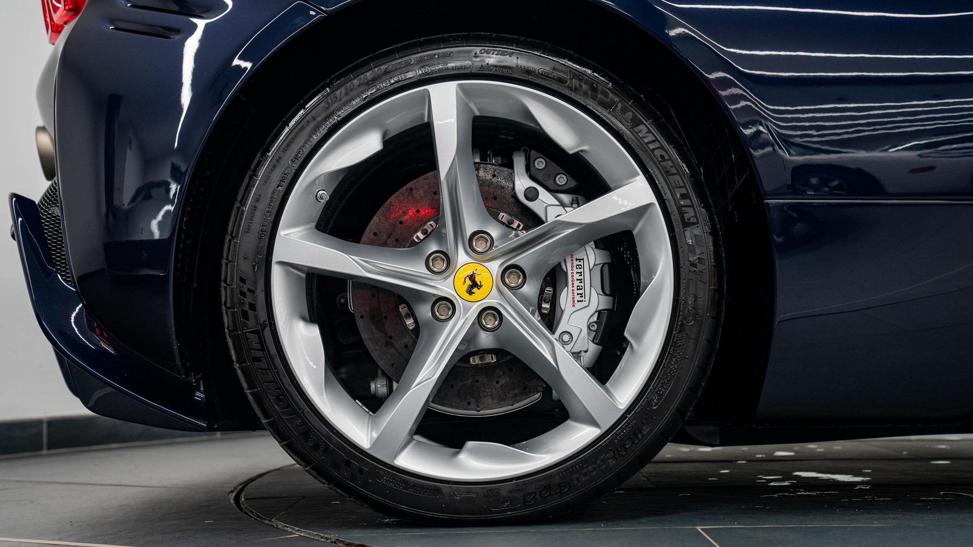 Ferrari SF90 Photo a463a1e6-e59a-428f-b855-8a0090d8d337.jpg