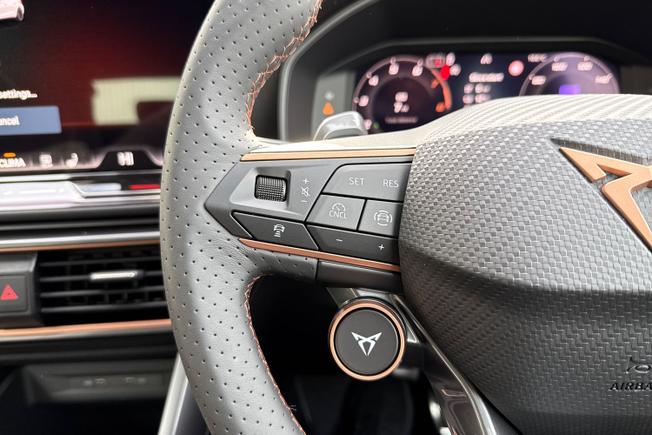 CUPRA Leon Photo 16