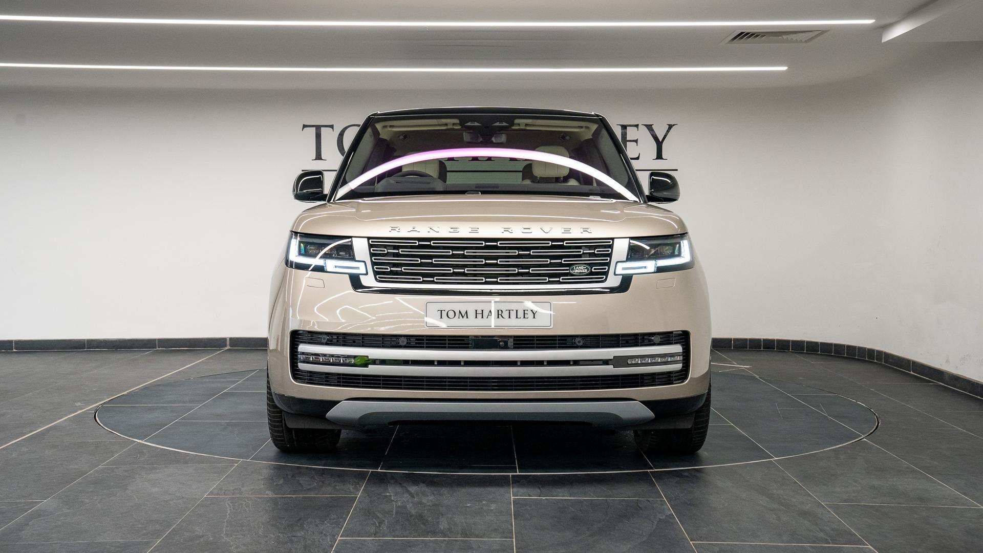 Land Rover Range Rover Photo a4865ab2-4a90-4cbf-b7be-296e0e4bad37.jpg