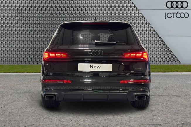 AUDI  Q7 Photo 7