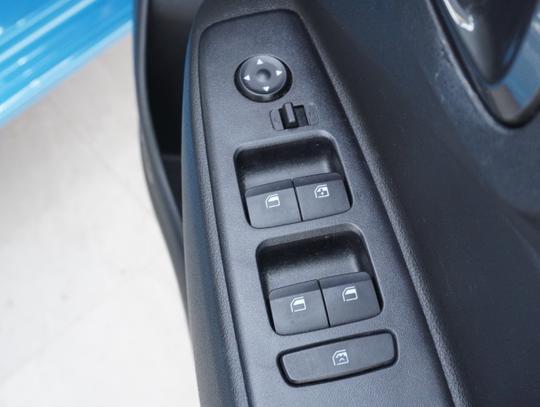 Hyundai i10 Photo a49c5984-c341-416b-969c-cdc63d4d9655.jpg