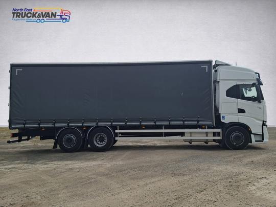 Iveco S-WAY Photo