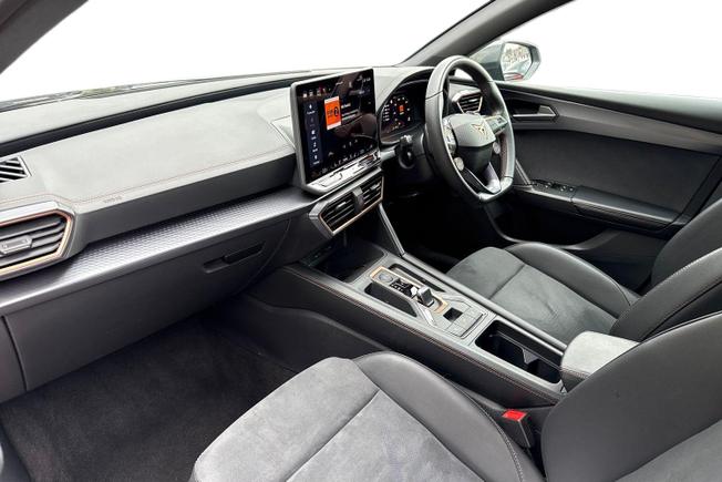 CUPRA Leon Photo 2