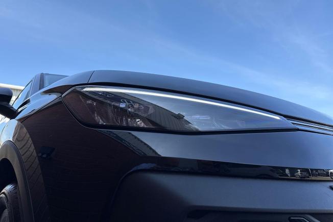 VOLKSWAGEN T-Roc Photo 20