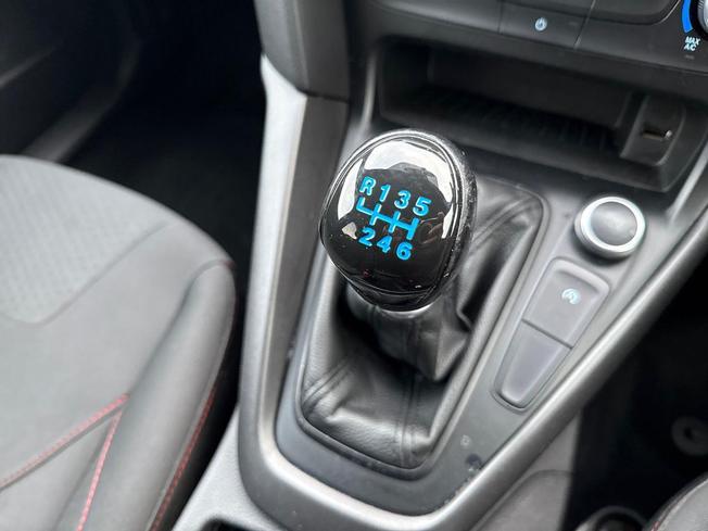 FORD Focus Photo 30