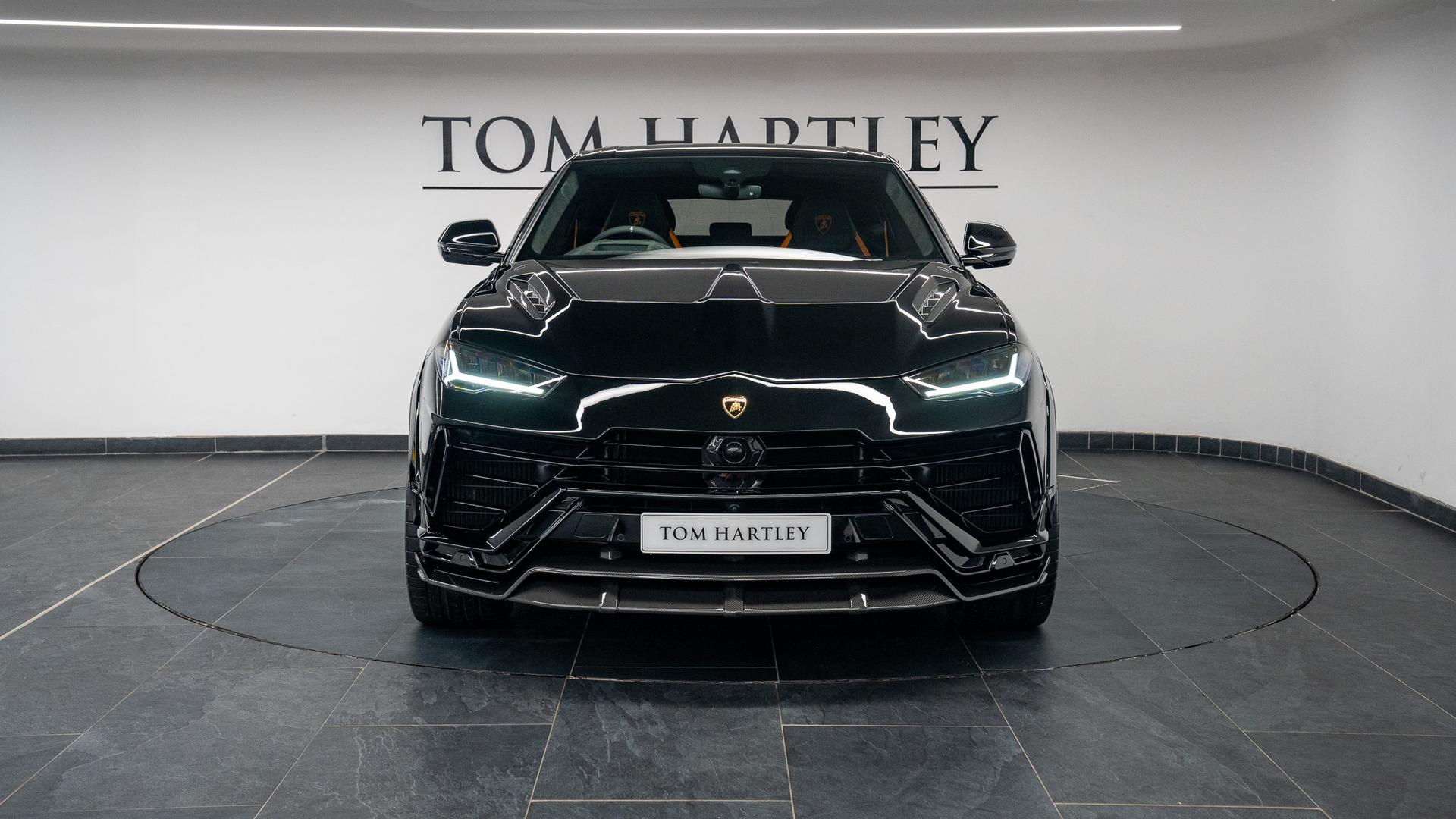 LAMBORGHINI Urus Photo a4d03306-7cf1-454a-bf83-67693413f4a6.jpg