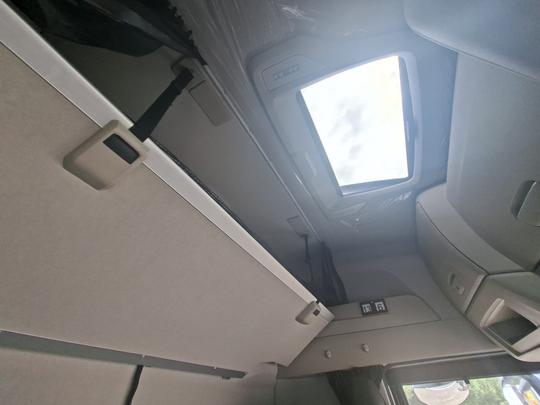 Iveco S-WAY Photo