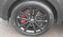 Jaguar E-PACE Photo 34