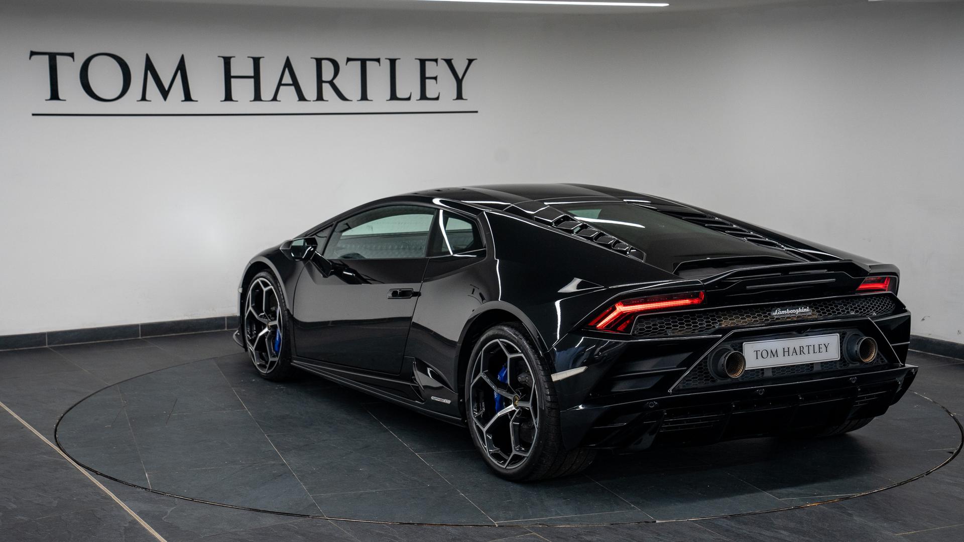 LAMBORGHINI Huracan Photo a4e605de-0bd3-45f0-a09b-4654010333ce.jpg