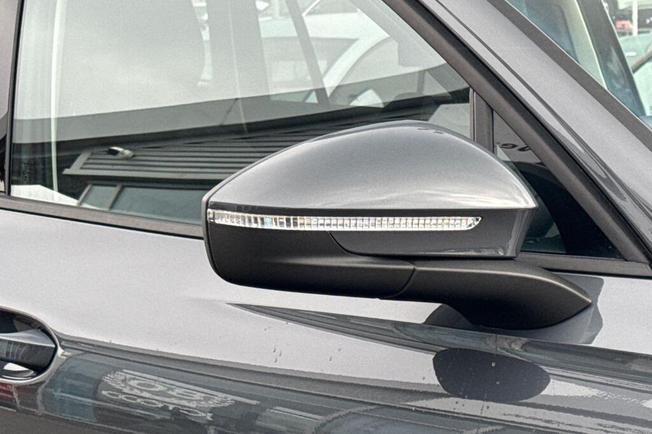 VOLKSWAGEN Tiguan Photo 12