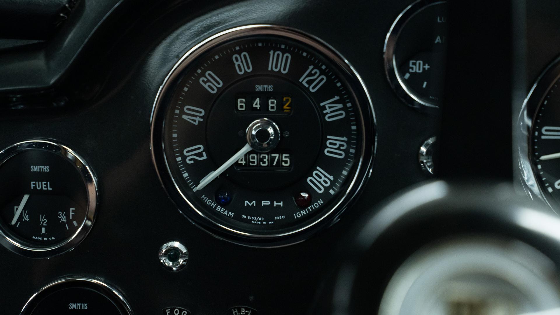 Aston Martin DB5 Photo a4ec445d-d1b0-4d6d-90c9-178f5f6c4455.jpg