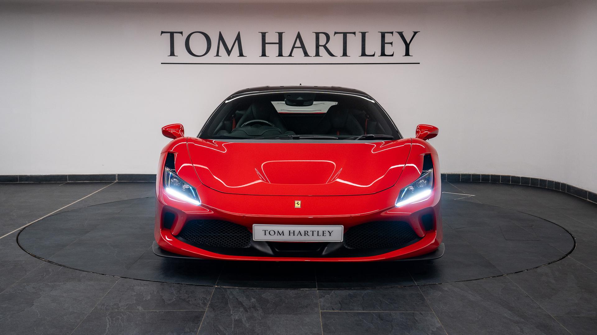 Ferrari F8 Photo a4f20642-9886-4c51-b825-3de7a3a862e2.jpg