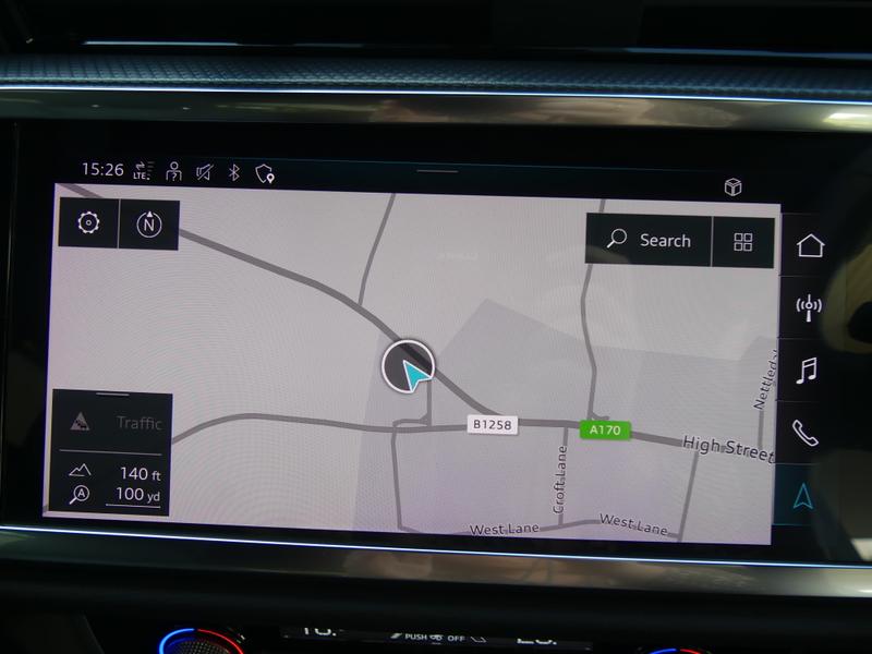 Audi Q3 Photo a4f2d8e6-0e50-40a3-8c41-ae949f0021b4.jpg