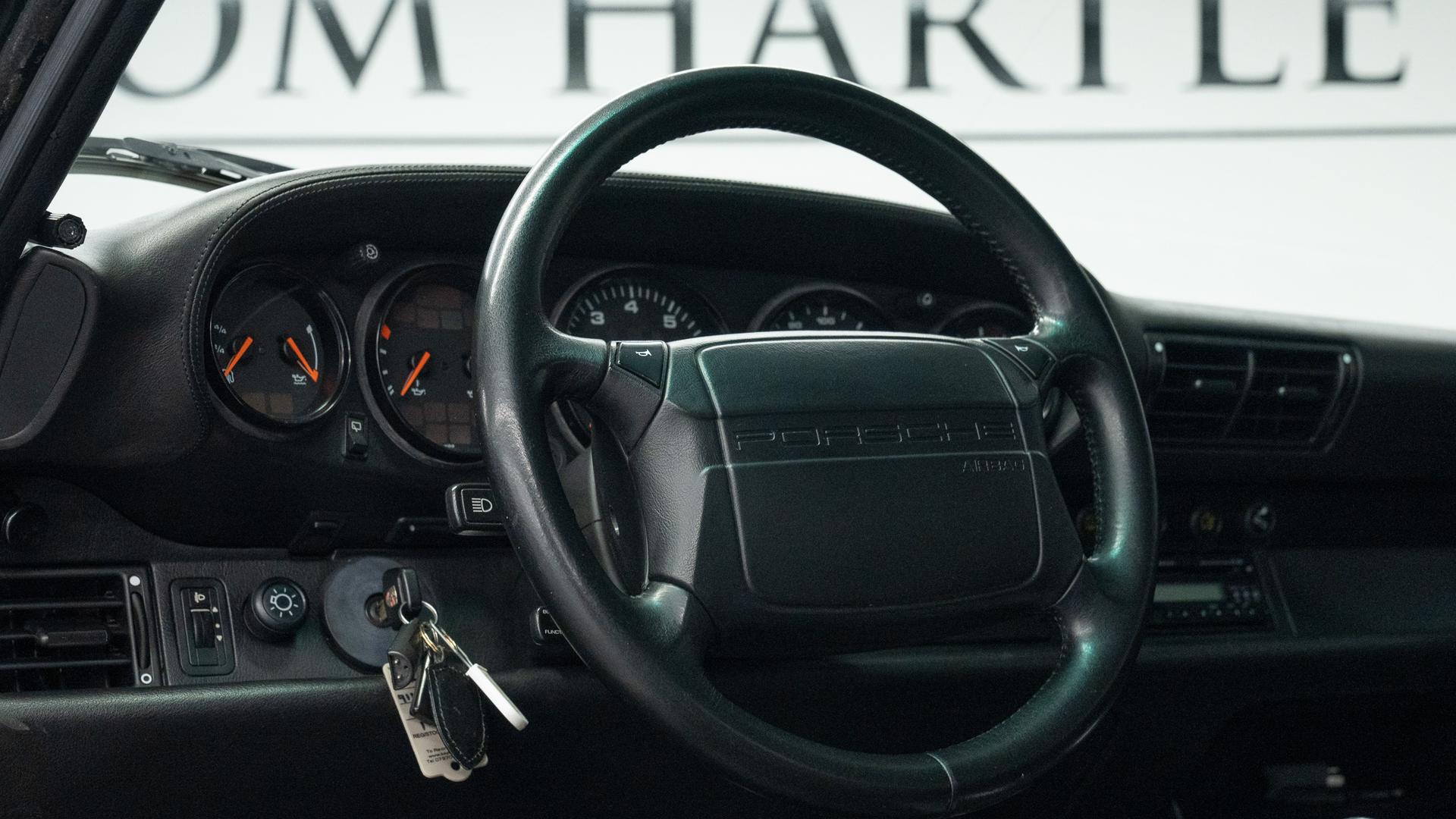 Porsche 911 Photo a4f39283-de53-4407-b237-9f609ce16b76.jpg