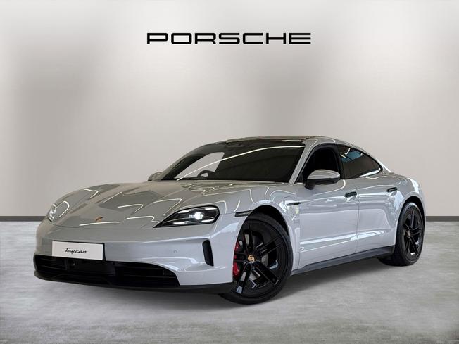 Porsche Taycan Photo 7