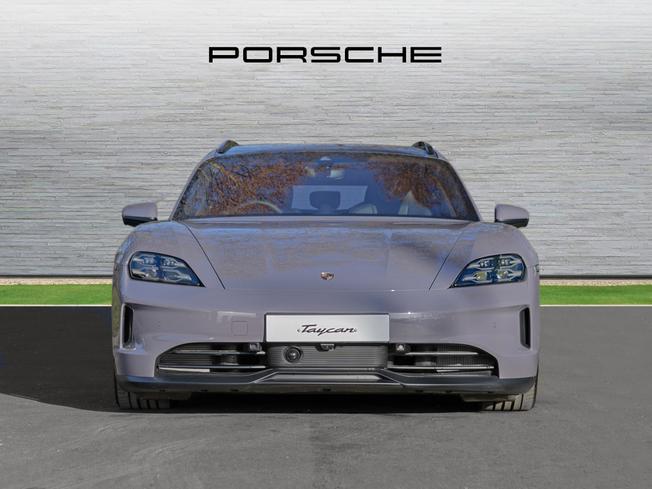PORSCHE Taycan Photo 5