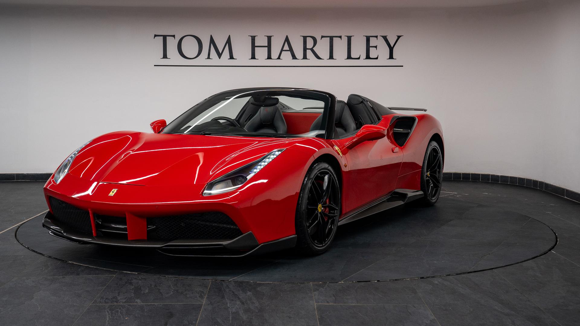 Ferrari 488 Photo a4fa65e7-835d-4ffc-b58b-aade17304805.jpg