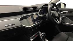 Audi Q3 Photo 2