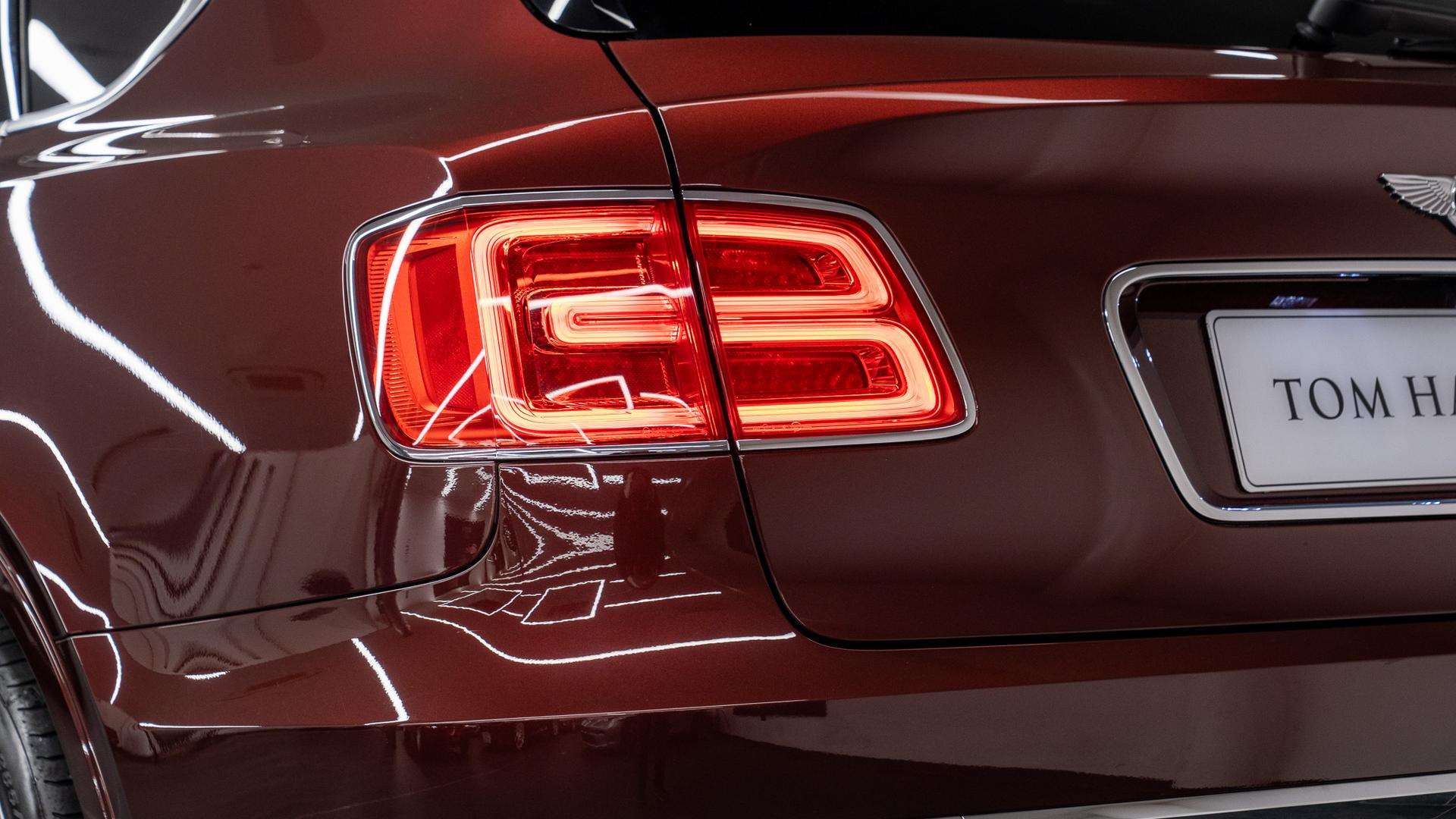 Bentley Bentayga Photo a501a591-e343-4ed5-8e5c-4cfe027f50aa.jpg