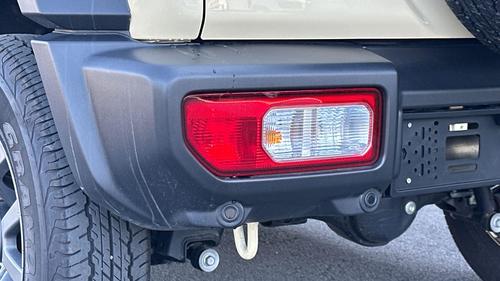 Suzuki Jimny Photo a50391d8-4200-4c9d-887b-98b920433f32.jpg