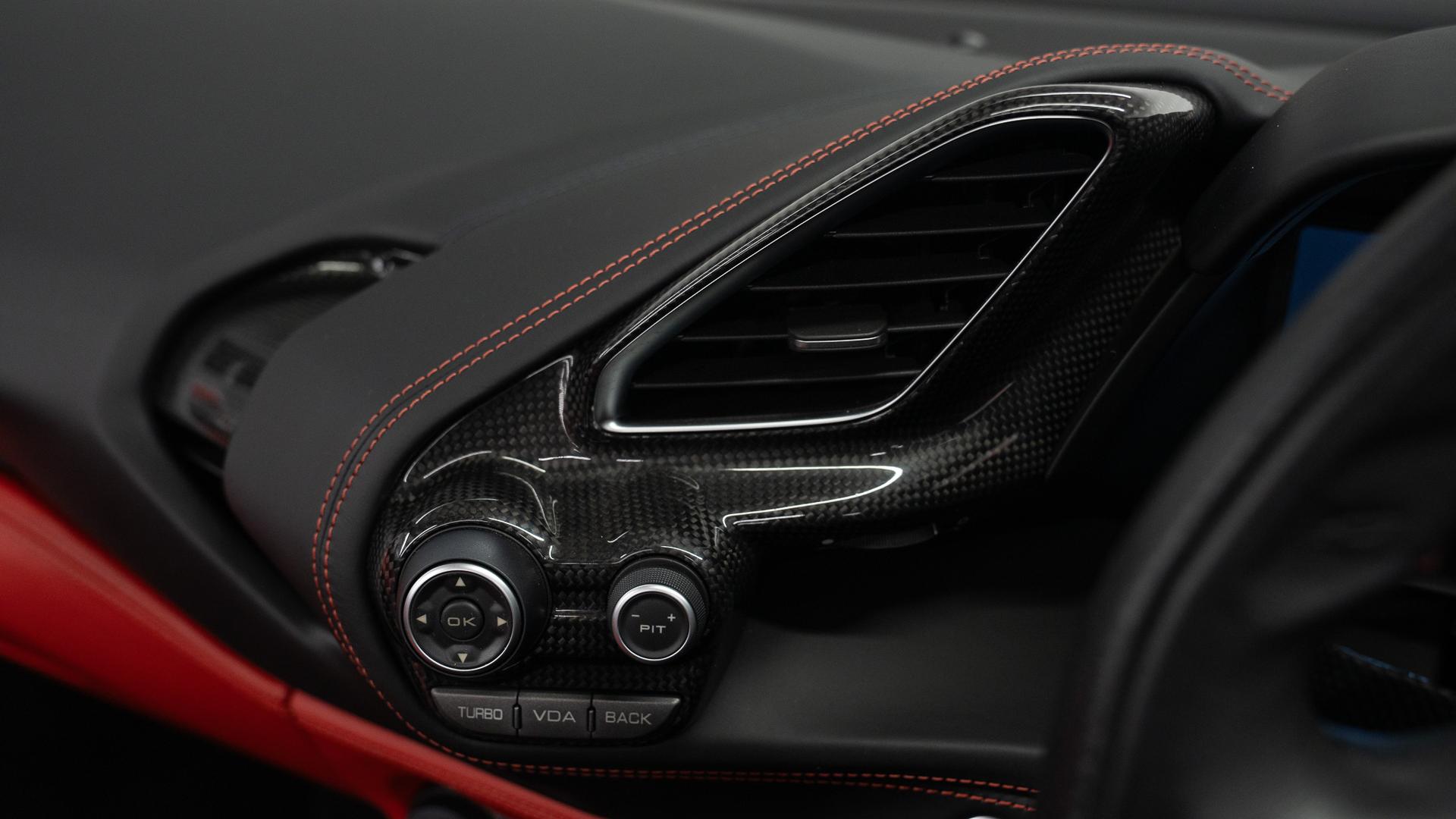 Ferrari 488 Photo a5050bd9-7520-4c2a-9634-d90f69205c3b.jpg