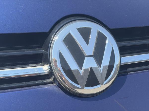 Volkswagen Golf Photo 25