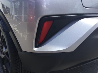 Toyota C-HR Photo 12