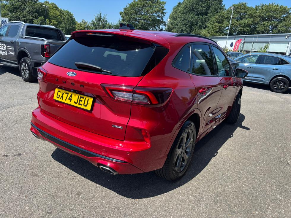 Ford Kuga Photo a516f7a3-dd5f-495b-a511-04c1e02ccb1d.JPEG