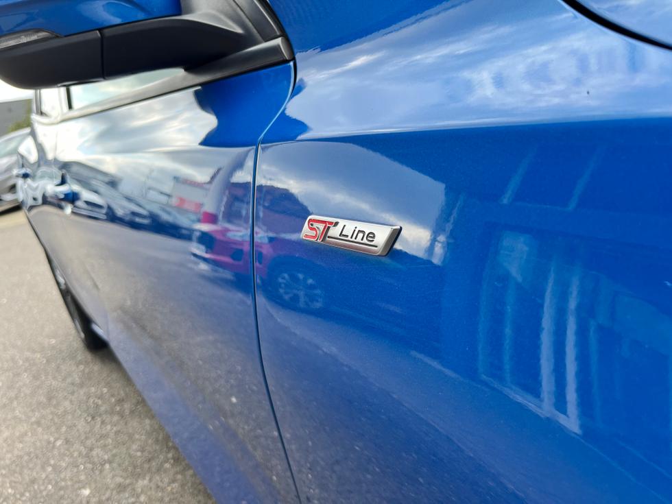 Ford Focus Photo a5188468-3662-48c8-baa2-78576811b19c.JPG