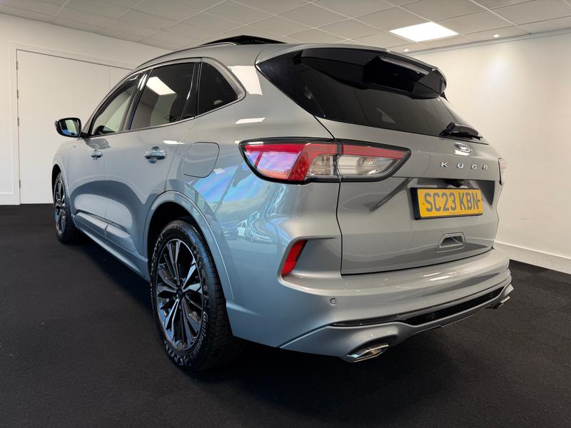 Ford Kuga Photo a51af328-7ad7-4aad-86eb-bb5ca816e22c.jpg