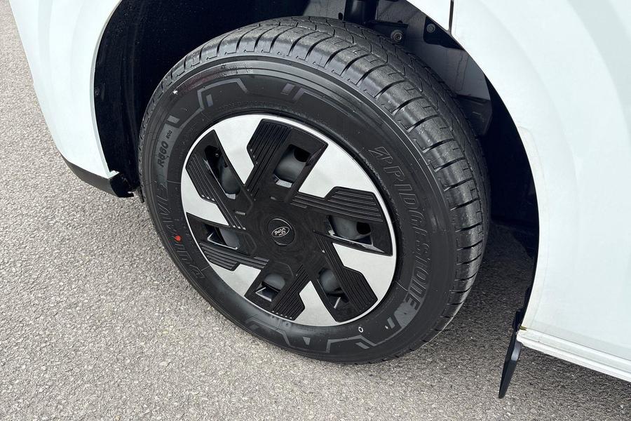 Ford E-TRANSIT CUSTOM Photo a51ca1bb-cea9-42a3-a615-afb745a15d87.jpg