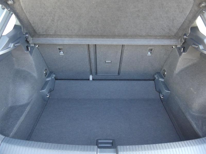Volkswagen T-Roc Photo a5209e39-dae2-4495-9369-216db65618b5.jpg