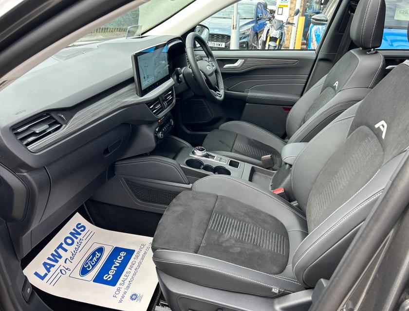 Ford Kuga Photo a52d28f5-fb56-4c64-afe0-52484bb0f907.jpg