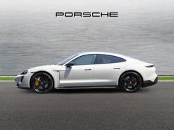 PORSCHE Taycan Photo 4