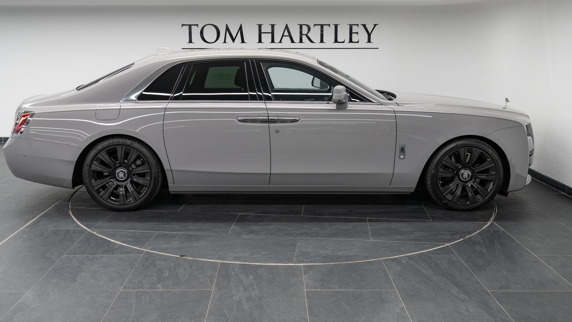 Rolls-Royce GHOST Photo a53aa62a-b303-438c-a43b-af9f4feb5408.jpg