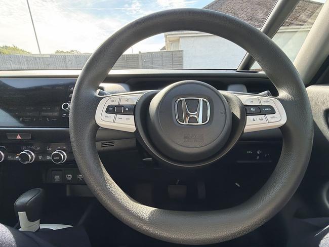 Honda Jazz Photo a545e8c4-c4b8-4f8e-819e-41772305bad2.jpg