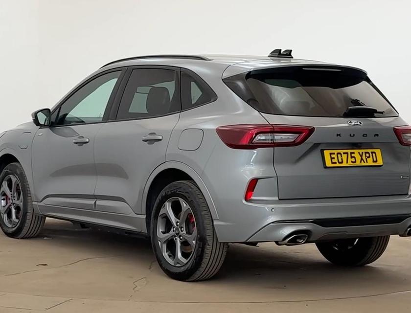 Ford Kuga Photo a54bc1a6-e8bf-4c3a-9d3b-da5535f69b40.jpg