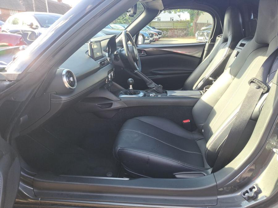 Mazda MX-5 Photo a574420d-0326-4c4d-a972-04e5f8203868.jpg