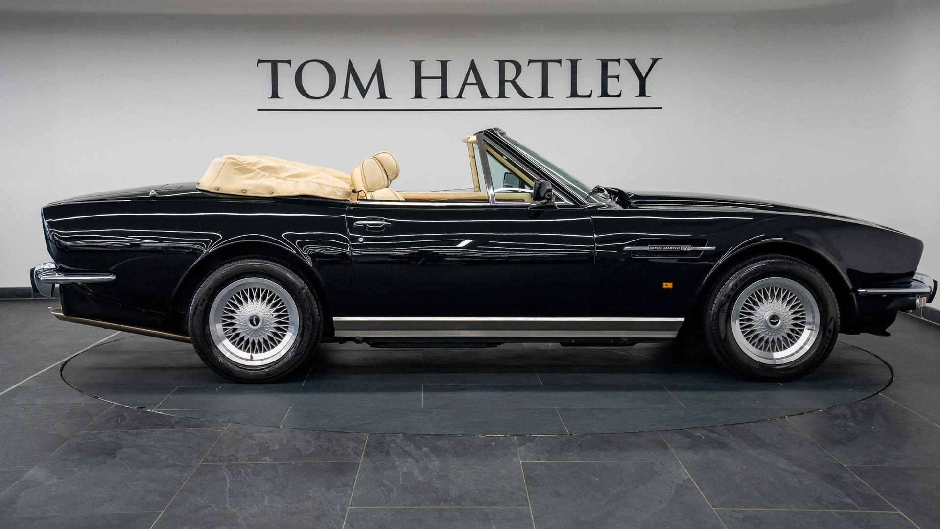 Aston Martin V8 Photo a58005ae-ef8a-4d81-a1fc-9dd1567ad412.jpg