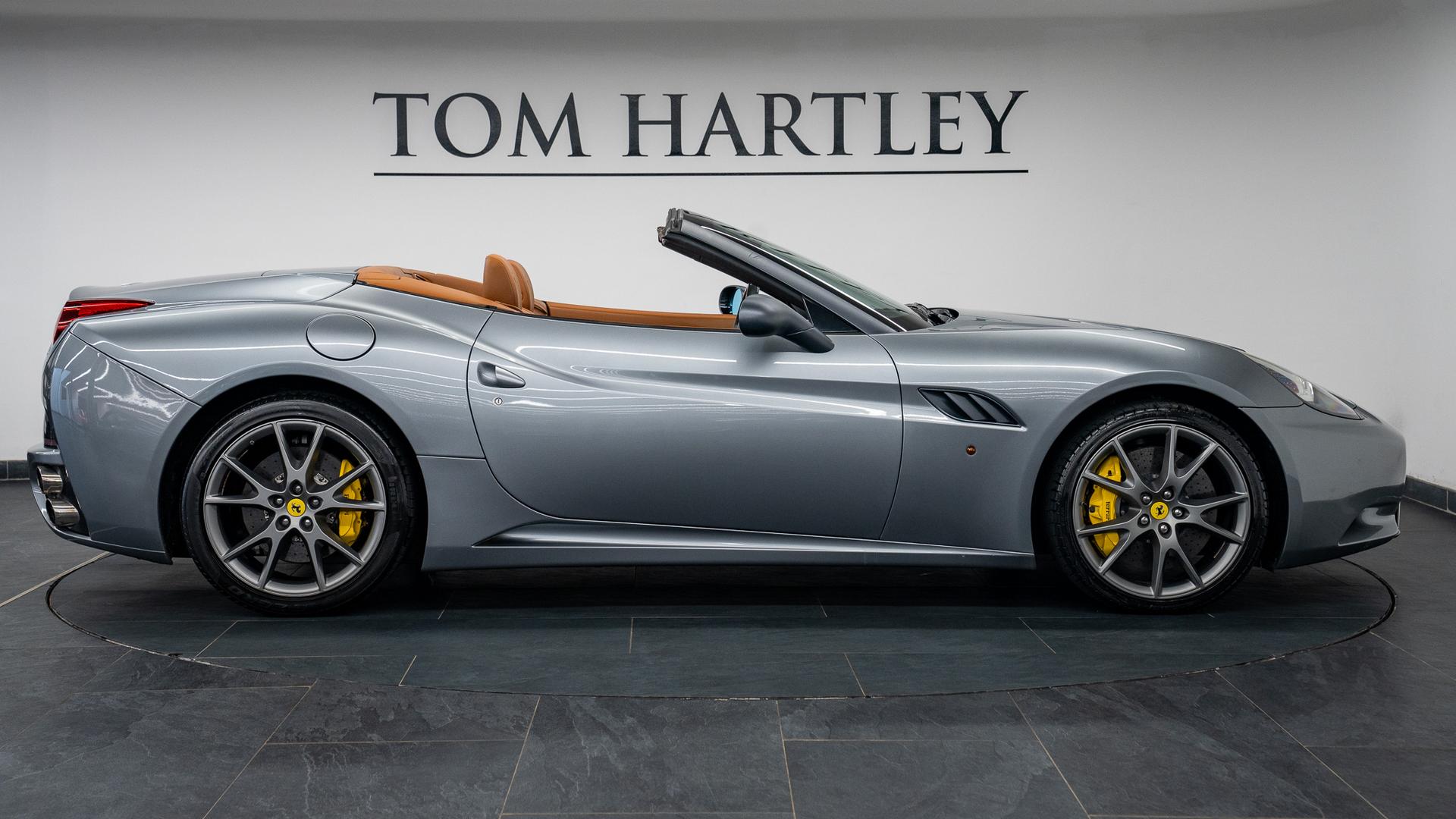 Ferrari California Photo a591615a-c84f-4892-8a6d-4ab2ad9e5424.jpg