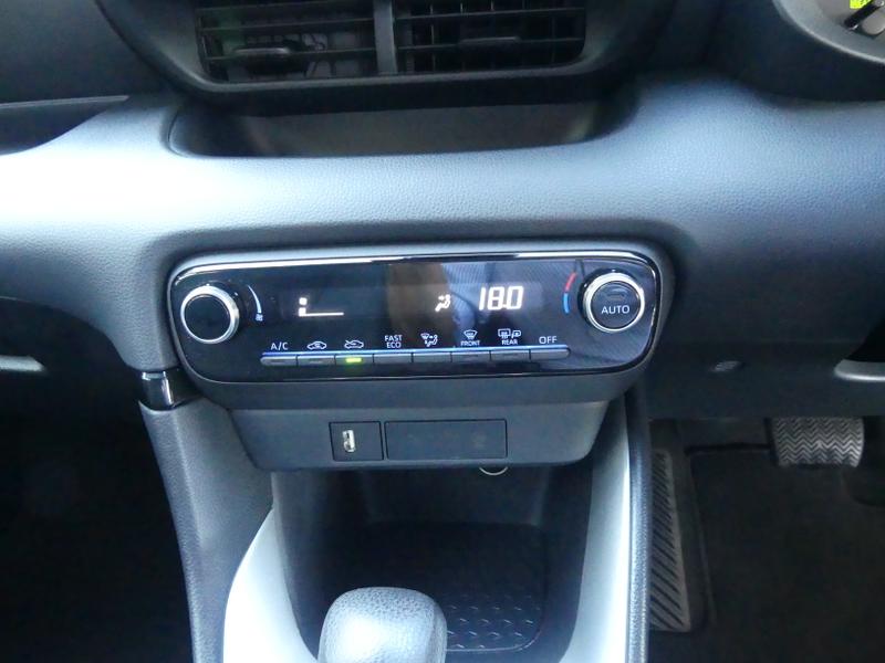 Toyota Yaris Photo a59fbc93-0e85-40d3-a008-2f43f8e3b306.jpg