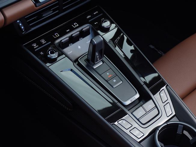 PORSCHE 911 Photo 29
