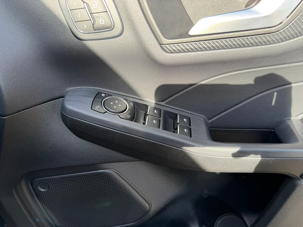 Ford Kuga Photo a5c2db86-4dbe-4332-b8bd-99c5480267db.JPEG