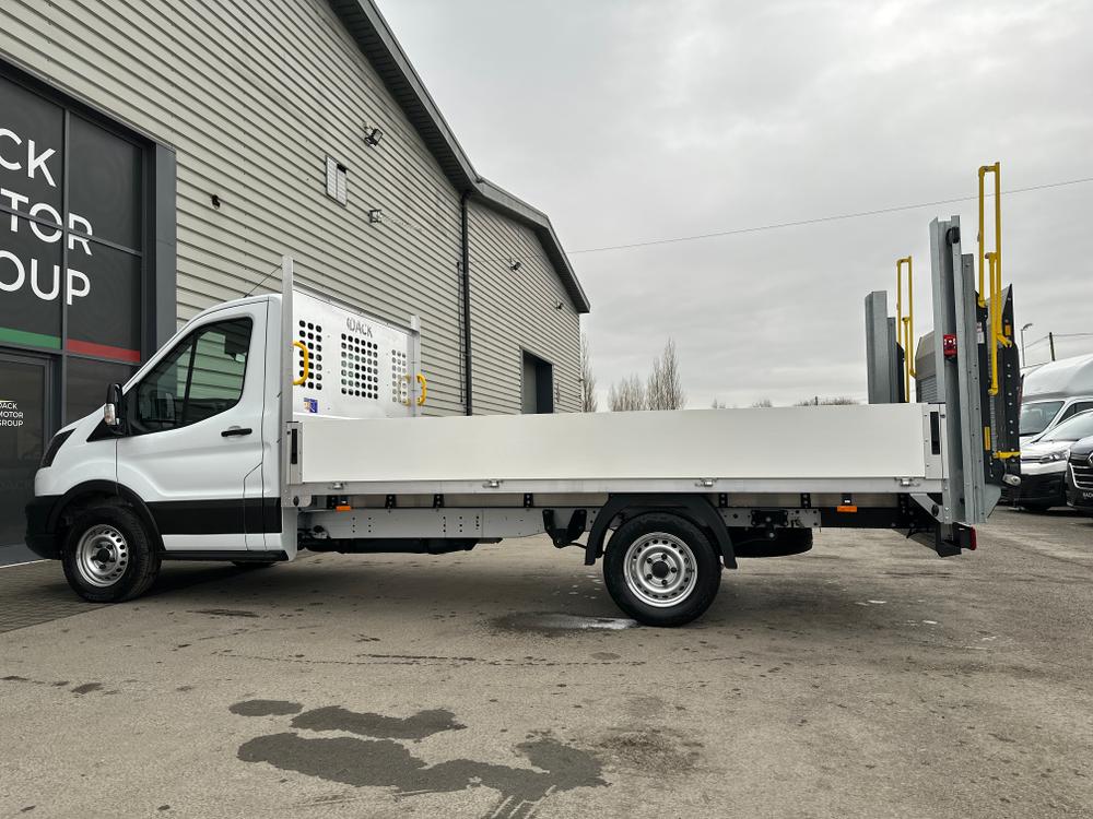 Ford Transit Photo a5c7f5ca-b992-4210-a06c-a1b63f677caf.jpg