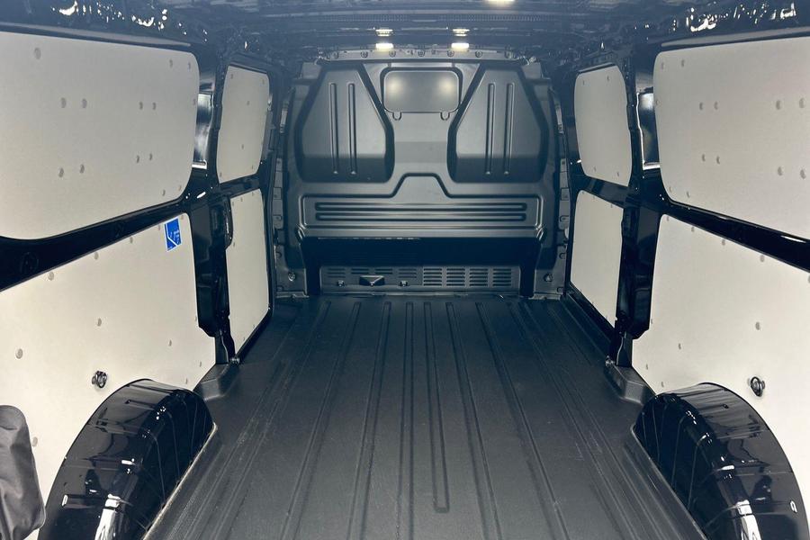 Ford TRANSIT CUSTOM Photo a5da12af-10fb-48dd-9f97-8a431fc3e594.jpg