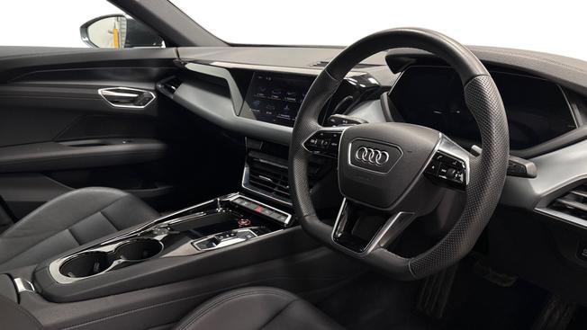 Audi e-tron GT Photo 6