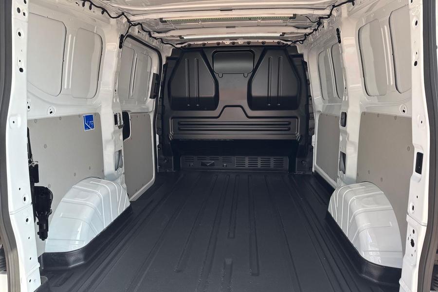 Ford TRANSIT CUSTOM Photo a5e41fb1-aa6c-417c-a2be-ae15be11b9ef.jpg