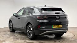 VOLKSWAGEN ID.4 Photo 3